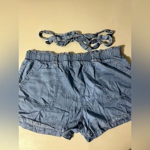🎉3/$15 or 5/$20🎉  Jean like shorts with Tie